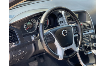 Volvo XC60 2.4D4 AWD - автомобили, коли, обяви за нови и употребявани 10