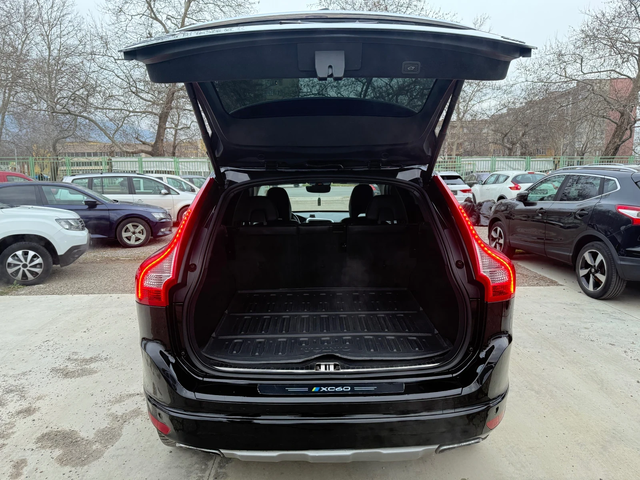Volvo XC60 Бенз/ГАЗ* ПОДГРЕВ* 4х4* КАМЕРА* АВТОПИЛОТ - автомобили, коли, обяви за нови и употребявани 14