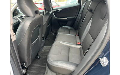 Volvo XC60 2.4 D 4x4 - автомобили, коли, обяви за нови и употребявани 14