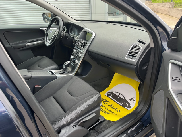 Volvo XC60 2.4 D 4x4 - автомобили, коли, обяви за нови и употребявани 8