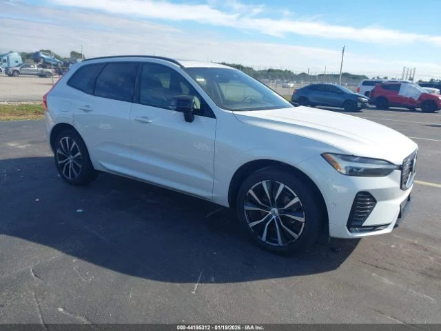 Volvo XC60 B5 PLUS DARK THEME - автомобили, коли, обяви за нови и употребявани 0