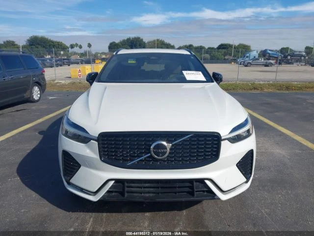 Volvo XC60 B5 PLUS DARK THEME - автомобили, коли, обяви за нови и употребявани 5