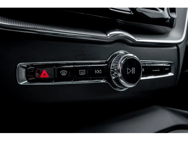 Volvo XC60 R-Design - автомобили, коли, обяви за нови и употребявани 14