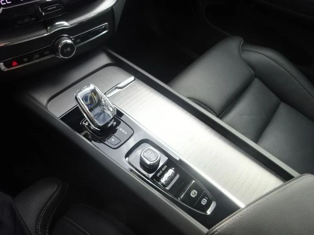 Volvo XC60 - автомобили, коли, обяви за нови и употребявани 15