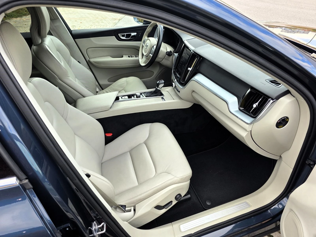 Volvo XC60 2.0/D4/AWD/Automatic - автомобили, коли, обяви за нови и употребявани 10