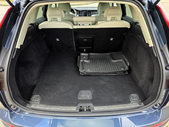 Volvo XC60 2.0/D4/AWD/Automatic - автомобили, коли, обяви за нови и употребявани 14