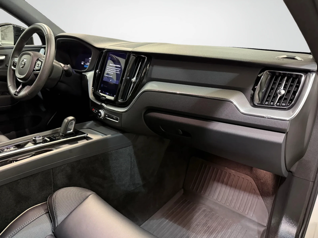 Volvo XC60 B6 AWD С РЕГИСТРАЦИЯ&АВТО КРЕДИТ - автомобили, коли, обяви за нови и употребявани 8