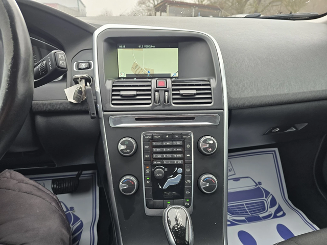 Volvo XC60 2.0d 190к.с 4х4 - автомобили, коли, обяви за нови и употребявани 15