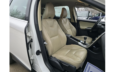 Volvo XC60 2.4d 163к.с 4x4 6 скорости - автомобили, коли, обяви за нови и употребявани 12