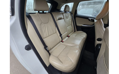 Volvo XC60 2.4d 163к.с 4x4 6 скорости - автомобили, коли, обяви за нови и употребявани 14