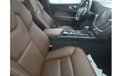 Volvo XC60 T5* MOMENTUM* ДИГИТАЛНО* ТАБЛО* 360КАМЕРА* LANE* A - автомобили, коли, обяви за нови и употребявани 10