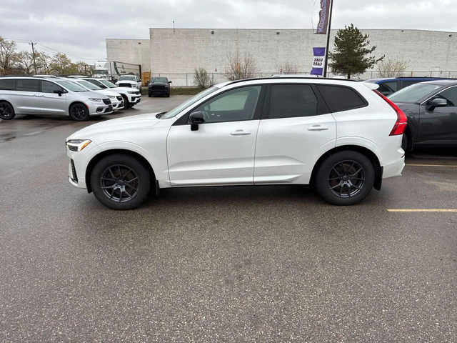 Volvo XC60 * R Design * DISTRONIC* PANO* + ГУМИ - автомобили, коли, обяви за нови и употребявани 1