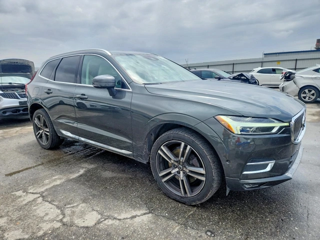 Volvo XC60 T6 INSCRIPTION* FULL* B & W* ОБДУХ* 360* ЛИЗИНГ - автомобили, коли, обяви за нови и употребявани 3