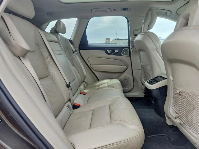 Volvo XC60 T6 INSCRIPTION* FULL* B & W* ОБДУХ* 360* ЛИЗИНГ - автомобили, коли, обяви за нови и употребявани 9
