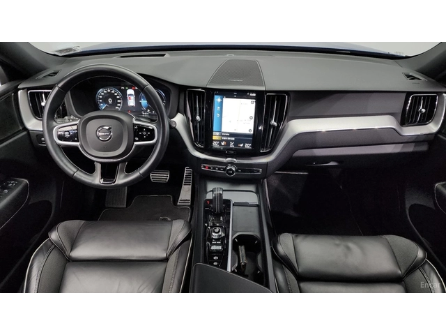 Volvo XC60 T8* R-Design* 360* HUD* HARMAN KARDON* PANO* ПОДГР - автомобили, коли, обяви за нови и употребявани 6