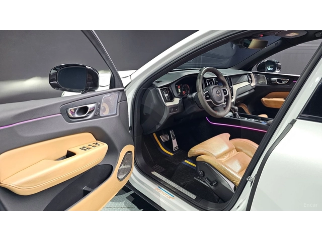 Volvo XC60 T6* INSCRIPTION* BOWERS&WILKINS* PANO* HUD* FULL* - автомобили, коли, обяви за нови и употребявани 11