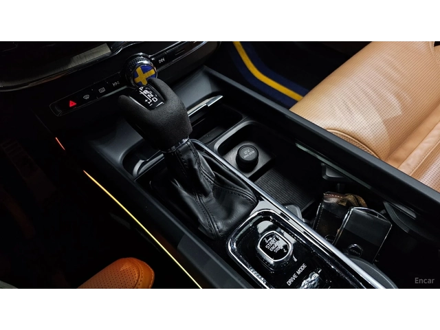 Volvo XC60 T6* INSCRIPTION* BOWERS&WILKINS* PANO* HUD* FULL* - автомобили, коли, обяви за нови и употребявани 8