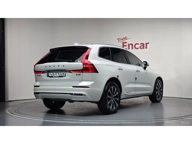 Volvo XC60 B5* ULTRA BRIGHT* Bowers&Wilkins* PANO* ПОДГРЕВ* О - автомобили, коли, обяви за нови и употребявани 1