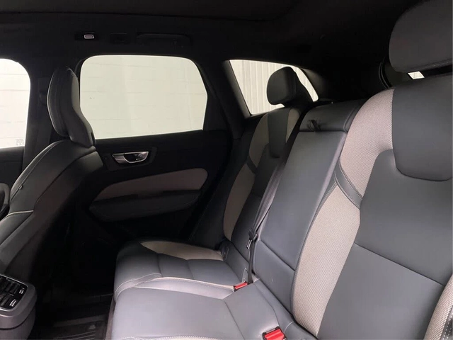 Volvo XC60 B6* R DESIGN* HARMAN* ПАНО* 360* КРАЙНА ЦЕНА - автомобили, коли, обяви за нови и употребявани 14