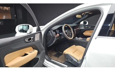 Volvo XC60 B5 Ultra Bright* HUD* 360* МАСАЖИ* КОЖА* ПАНО - автомобили, коли, обяви за нови и употребявани 7