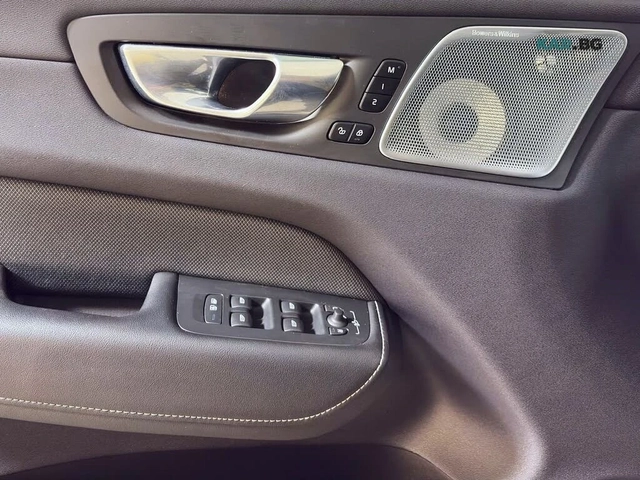 Volvo XC60 B6 Ultimate Dark Theme AWD - автомобили, коли, обяви за нови и употребявани 10
