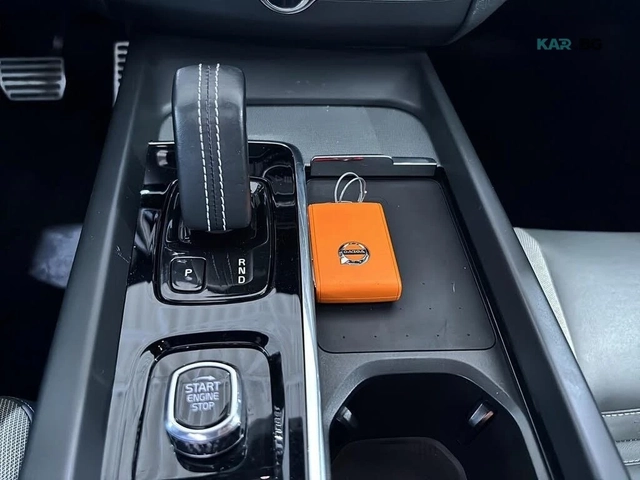 Volvo XC60 B6 R-Design AWD - автомобили, коли, обяви за нови и употребявани 13