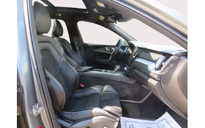 Volvo XC60 T6 AWD R-Design - автомобили, коли, обяви за нови и употребявани 7
