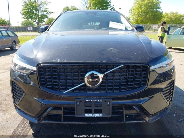 Volvo XC60 B5 Core AWD - автомобили, коли, обяви за нови и употребявани 9