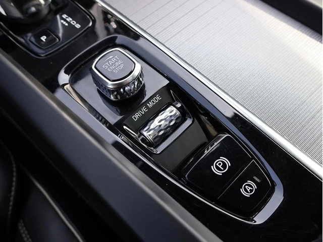 Volvo XC60 T8 R-Design Plug-in Hybrid AWD - автомобили, коли, обяви за нови и употребявани 16