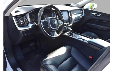 Volvo XC60 T6 AWD Momentum - автомобили, коли, обяви за нови и употребявани 8
