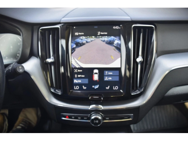 Volvo XC60 T6 AWD Momentum - автомобили, коли, обяви за нови и употребявани 9