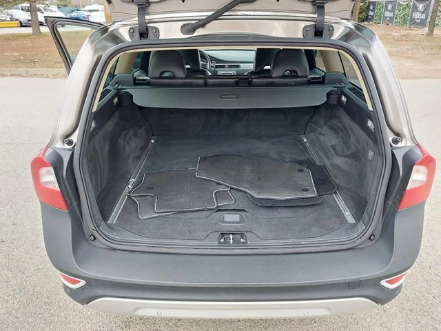 Volvo Xc70 D5 UNIKAT!!!! - автомобили, коли, обяви за нови и употребявани 15