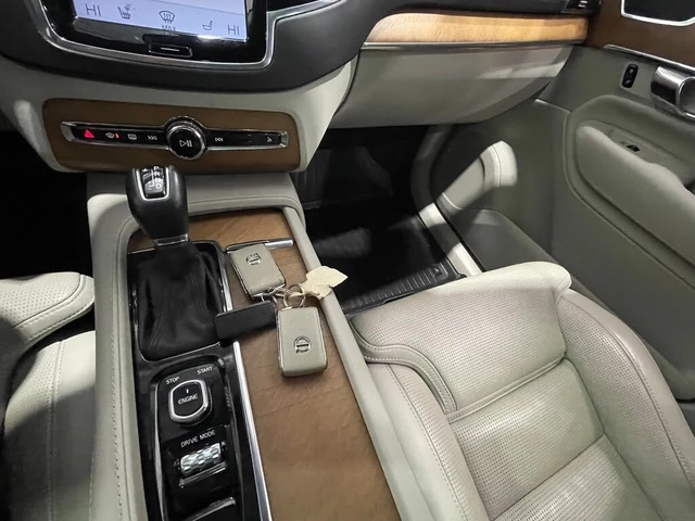 Volvo Xc90 INSCRIPTION* 7 PASS* PANO* 2 КЛЮЧА* ОБДУХ* КРАЙНА - автомобили, коли, обяви за нови и употребявани 10