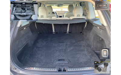 Volvo XC90 B5/ AWD/ MHEV/ Plus Dark - автомобили, коли, обяви за нови и употребявани 12