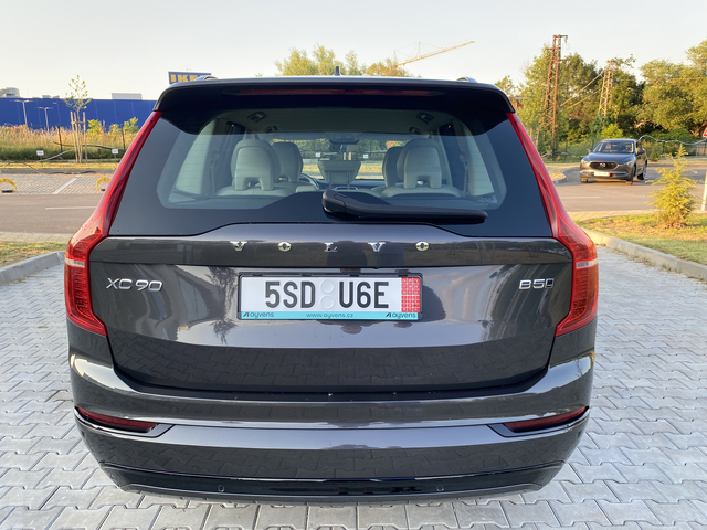 Volvo XC90 B5/ AWD/ MHEV/ Plus Dark - автомобили, коли, обяви за нови и употребявани 5