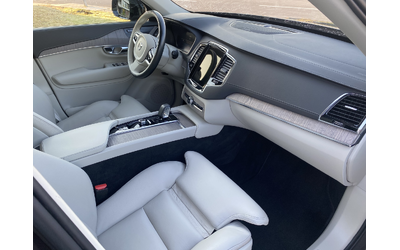 Volvo XC90 B5/ AWD/ MHEV/ Plus Dark - автомобили, коли, обяви за нови и употребявани 9
