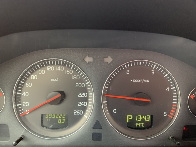 Volvo Xc90 D5 2.4л. 136к.с. - автомобили, коли, обяви за нови и употребявани 6