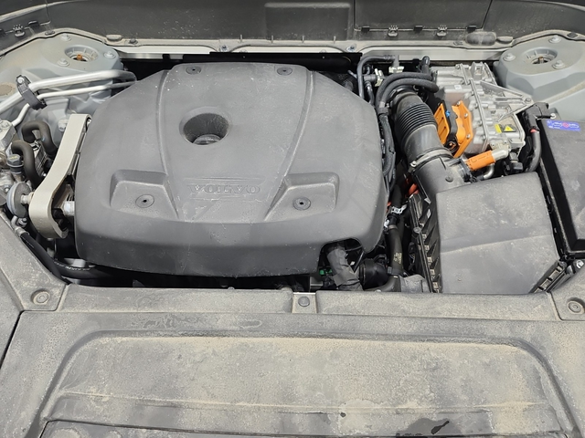 Volvo XC90 PLUG-IN HYBRID 2L 4cyl AWD - автомобили, коли, обяви за нови и употребявани 15