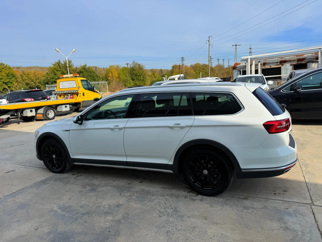 VW Alltrack 2.0tdi 150k.c* 4x4* Digital* Panorama* Highline* - автомобили, коли, обяви за нови и употребявани 3