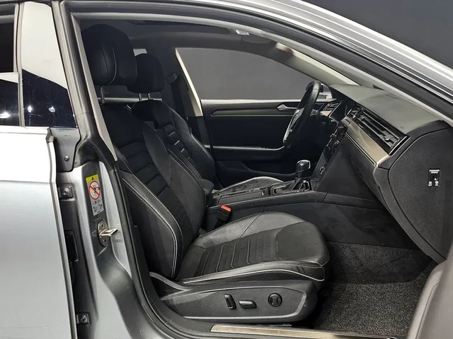 VW Arteon 2.0 Tdi Prestige 4Motion - автомобили, коли, обяви за нови и употребявани 9