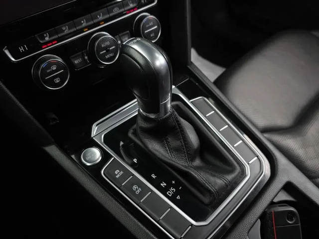 VW Arteon 2.0 TDI Premium - автомобили, коли, обяви за нови и употребявани 8