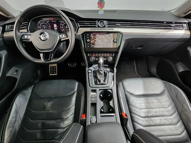 VW Arteon 2.0 Tdi Prestige - автомобили, коли, обяви за нови и употребявани 6