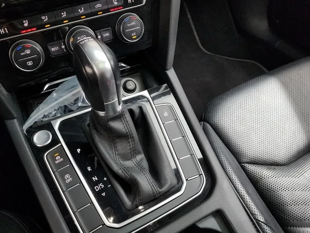 VW Arteon 2.0 Tdi Prestige - автомобили, коли, обяви за нови и употребявани 8