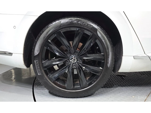 VW Arteon 2.0 TDI* PRESTIGE* МАСАЖ* 360* ОБДУХ* КРАЙНА ЦЕНА - автомобили, коли, обяви за нови и употребявани 4