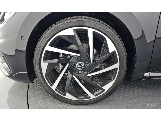 VW Arteon 2.0 TDI* 4MOTION* R LINE* НОВИ ГУМИ* КРАЙНА ЦЕНА - автомобили, коли, обяви за нови и употребявани 4