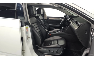 VW Arteon Prestige* 2.0TDI* ПОДГРЕВ* ОБДУХ* 360* МАСАЖИ* HUD - автомобили, коли, обяви за нови и употребявани 8