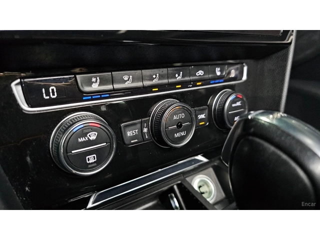 VW Arteon 2.0TDI PREMIUM* КОЖА* ОБДУХВ* ПАНО* МАСАЖИ - автомобили, коли, обяви за нови и употребявани 15