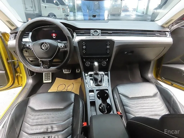 VW Arteon КОЖА* ДИГИТАЛНО ТАБЛО* ПОДГРЕВ* ШИБЕДАХ - автомобили, коли, обяви за нови и употребявани 6