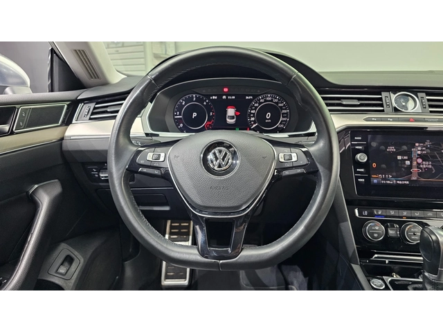 VW Arteon 2.0 TDI Premium - автомобили, коли, обяви за нови и употребявани 11