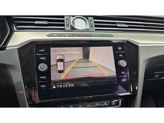 VW Arteon 2.0 TDI Premium - автомобили, коли, обяви за нови и употребявани 13